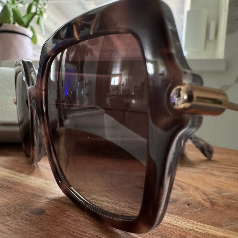 Michael Kors QUOGUE Square Pink Tortoise Sunglasses with Gradient Lenses New - Picture 5 of 14